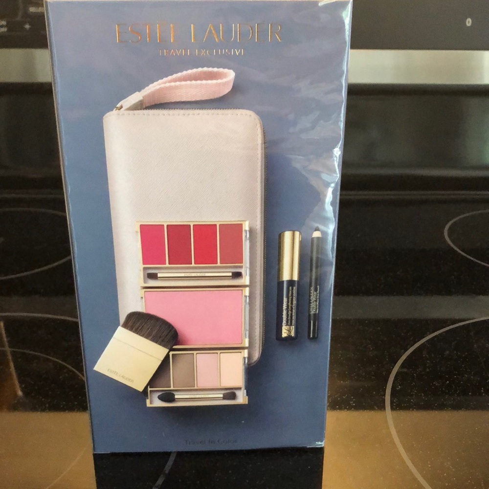 Estée Lauder Travel Exclusive